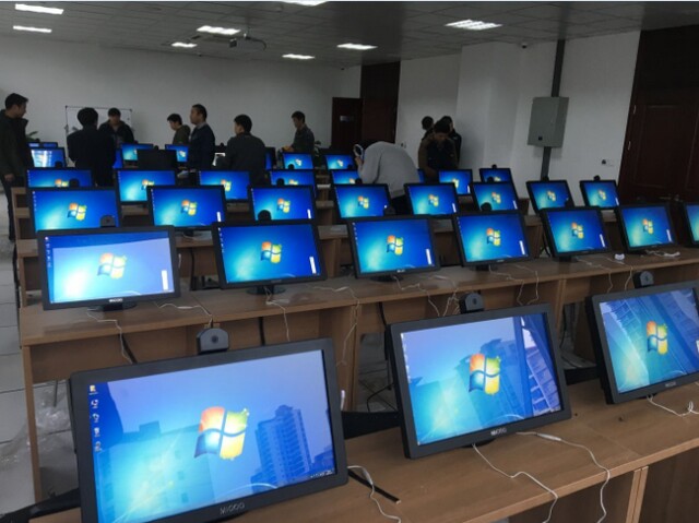 蘇州園區(qū)車管所考試機27臺、學習機48臺、排隊叫號系統(tǒng)